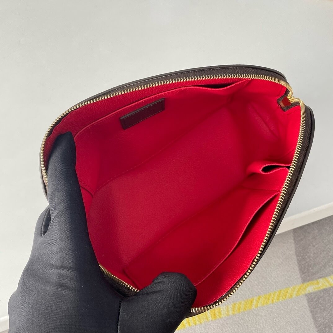 LV Cosmetic Pouch MM