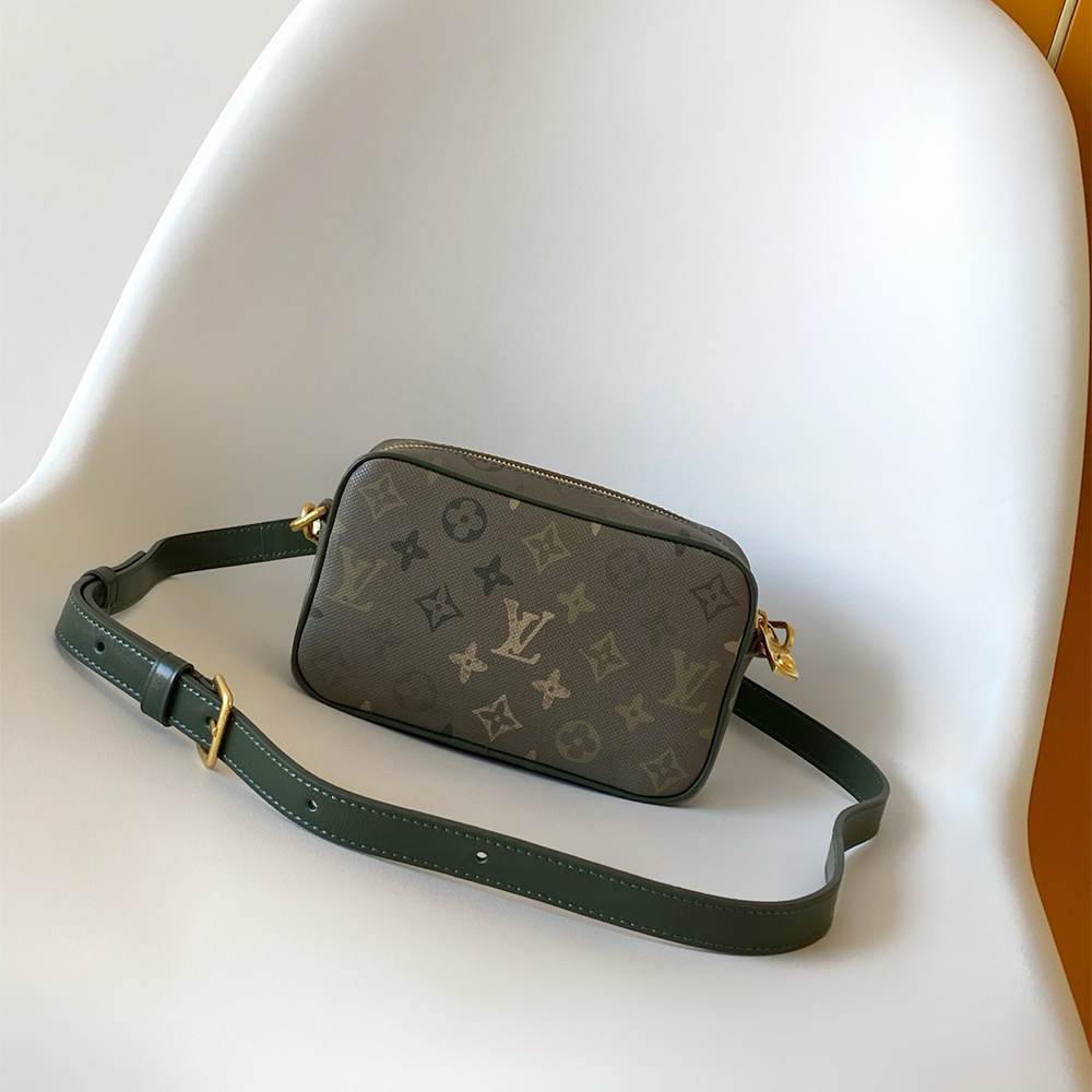 LV Trocadéro Wearable Wallet